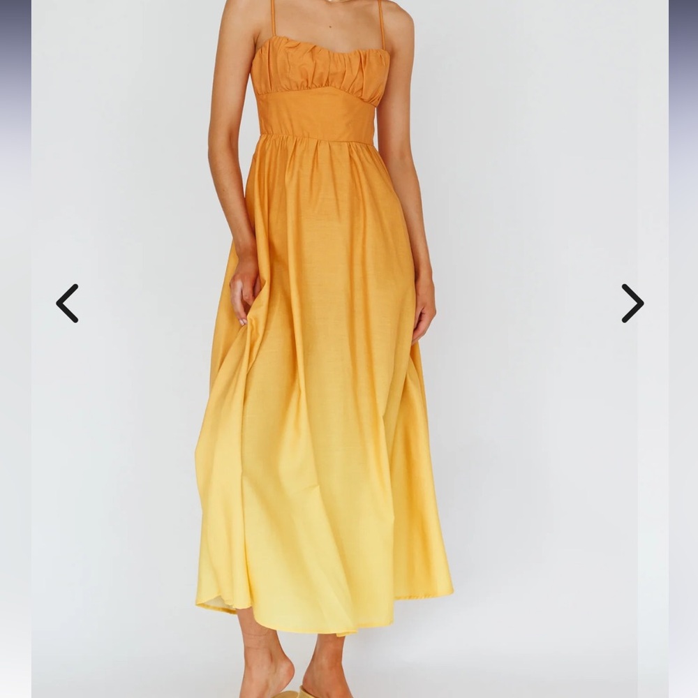 Selfie Leslie NWT Size Small Orange Ombre Midi Dress